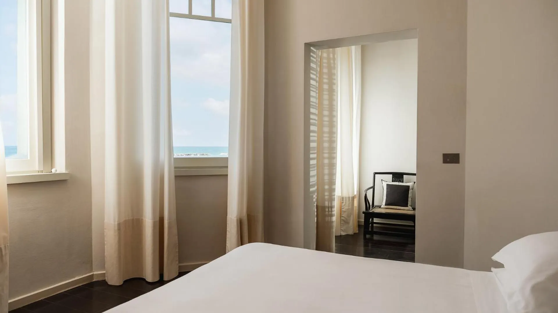 ****  Hotel Carducci 76 Cattolica Italien