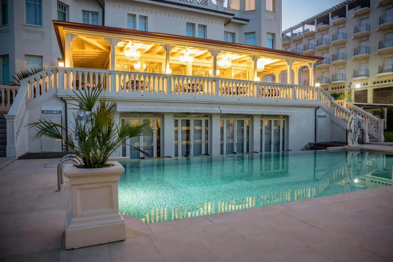 ****  Hotel Carducci 76 Cattolica Italien