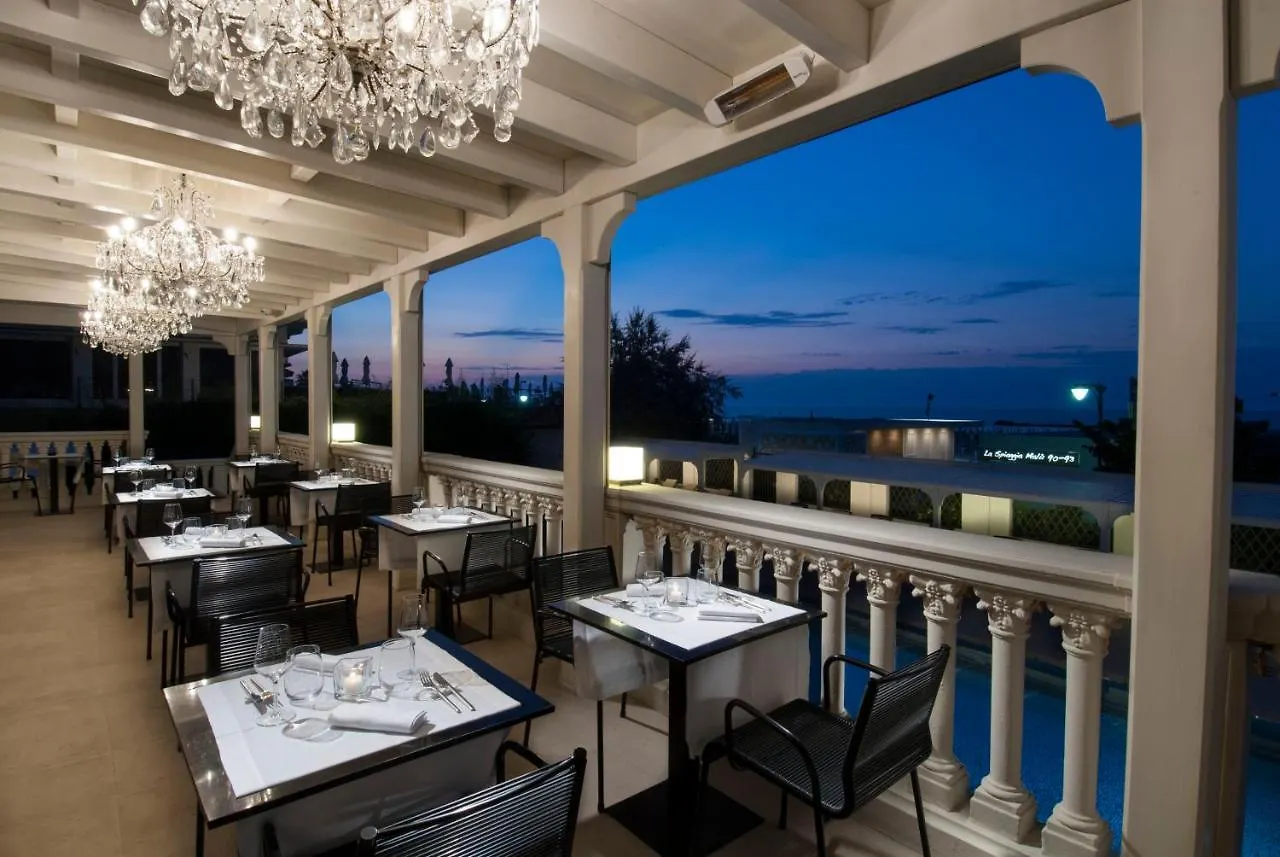 Hotel Carducci 76 Cattolica