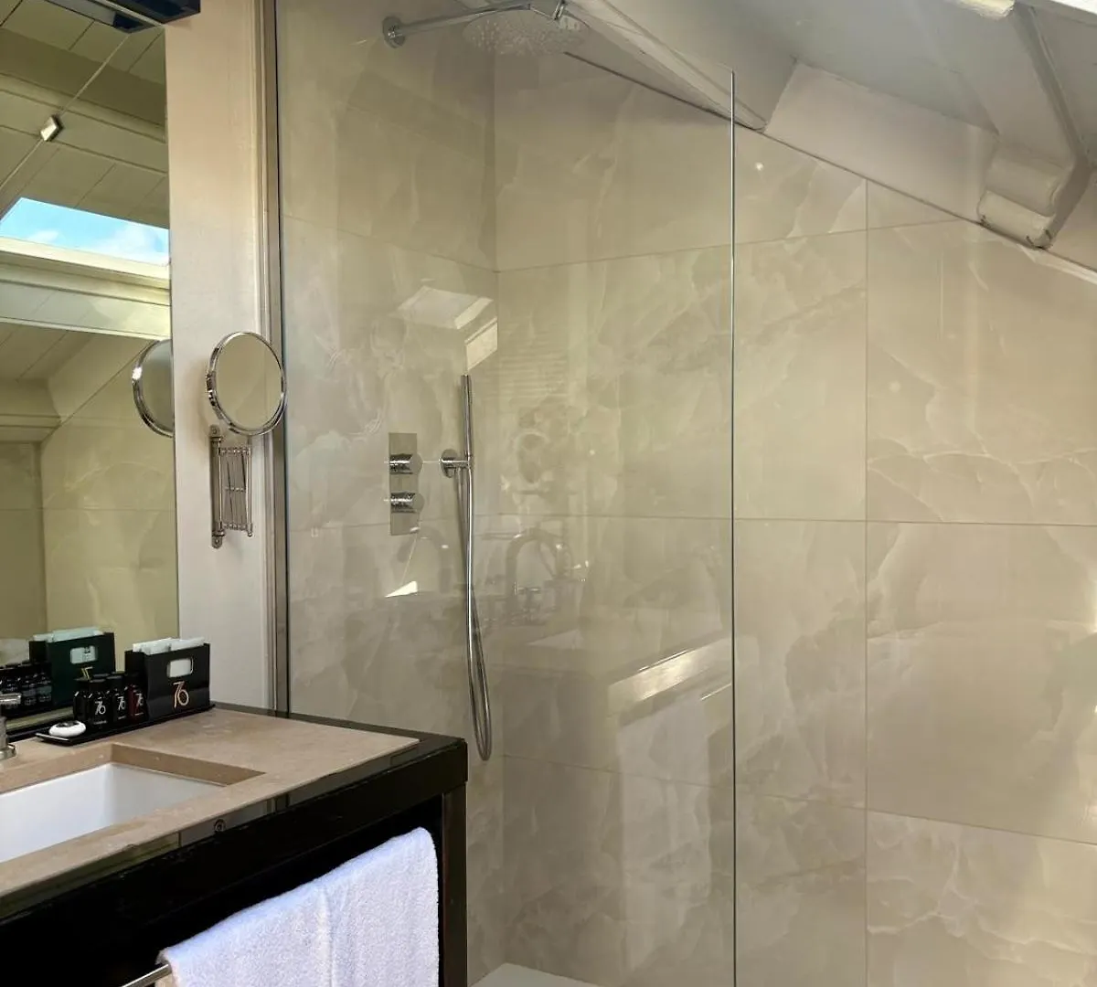 Hotel Carducci 76 Cattolica 4*,  Italy